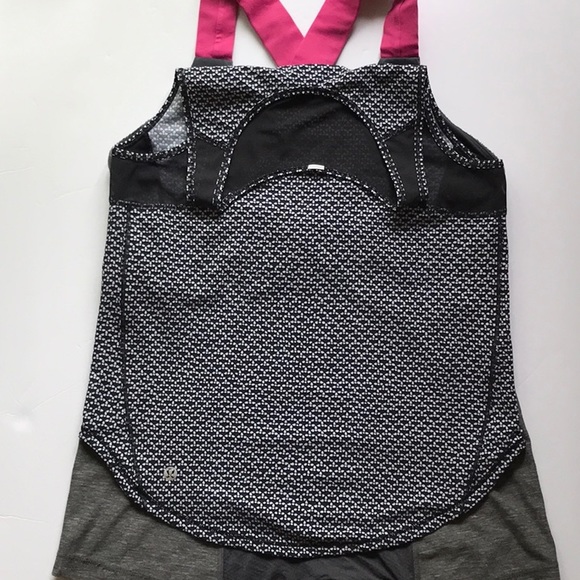 [GUC] Lululemon Active Tank Tops Lot size 10 - Picture 8 of 9